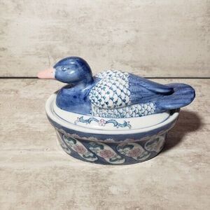 Vintage Porcelain‎ Ceramic Oval Floral Duck Blue Pink Floral Lidded Dish 6.5"
